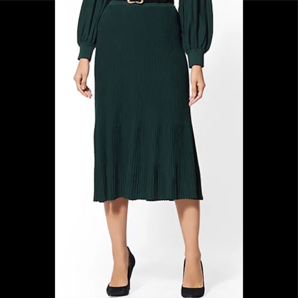 Dark Green Pull On Pleated Ribbed Knit Sweater Midi Skirt